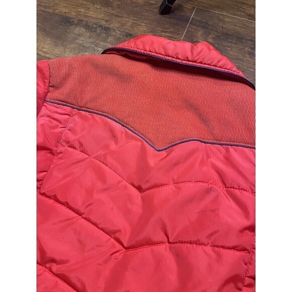 Levis Vintage Red Croped Puffer Ski Jacket Made In USA Size 12 - Picture 15 of 16